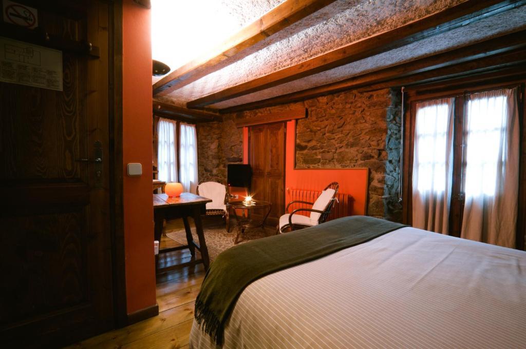 Hostal Cisco De Sans Andora  Pokój zdjęcie