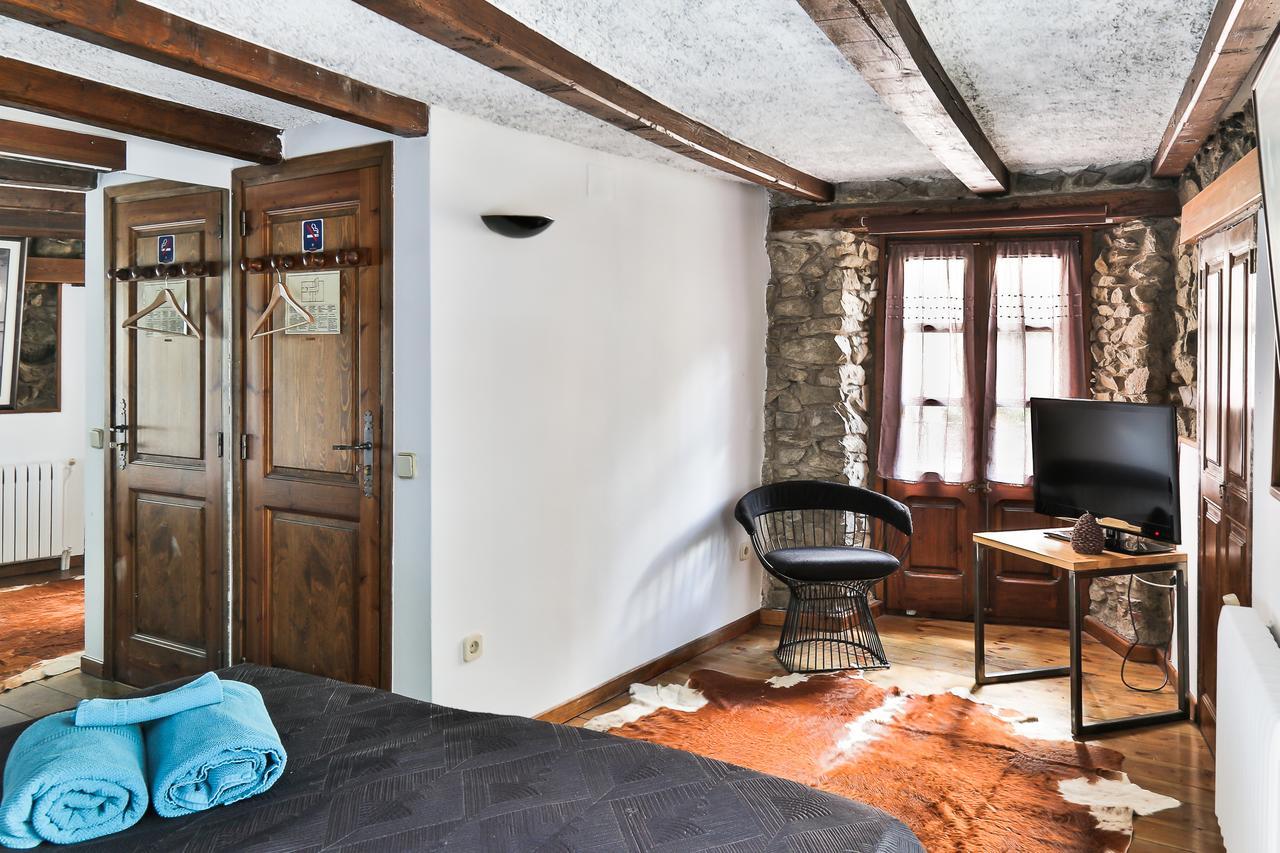 Hostal Cisco De Sans Andora  Zewnętrze zdjęcie